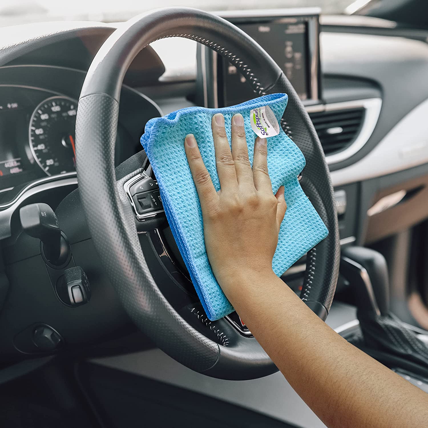 Softspun 400 GSM microfiber cloth is best for drying and best car polishing towel